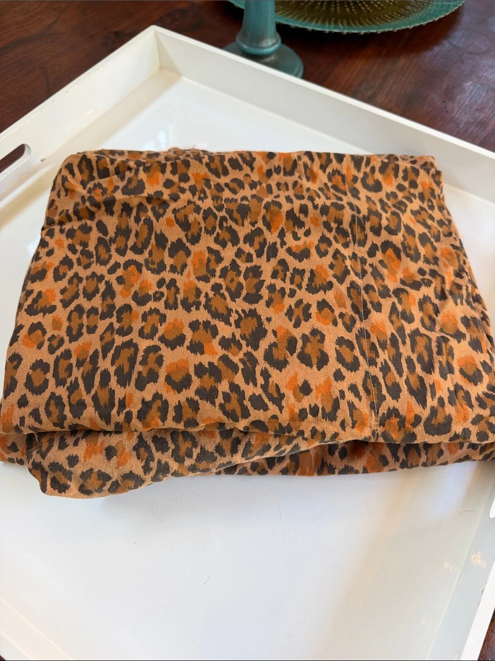 Urban Outfitters TWIN XL Leopard Print sheets in Brown & Orange Accents.